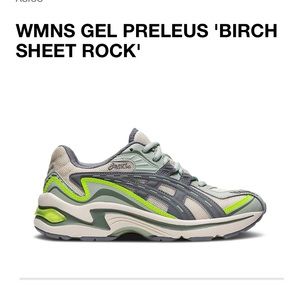 Women’s ASICS Gel sneakers never worn